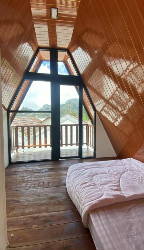 Agriya Lubis Cabin Diyeng Esterno foto
